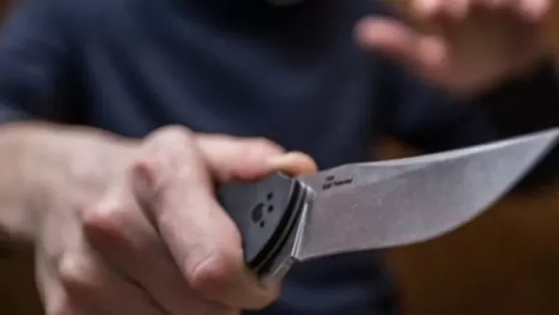 Դանակով զինված տղամարդը Արթիկի հիվանդանոցում բուժաշխատողների նկատմամբ ավազակային հարձակում է կատարել