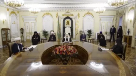 ՏԵՍԱՆՅՈՒԹ. Հայաստանի, Ադրբեջանի և Ռուսաստանի կրոնական առանջորդնեի հանդիպումը