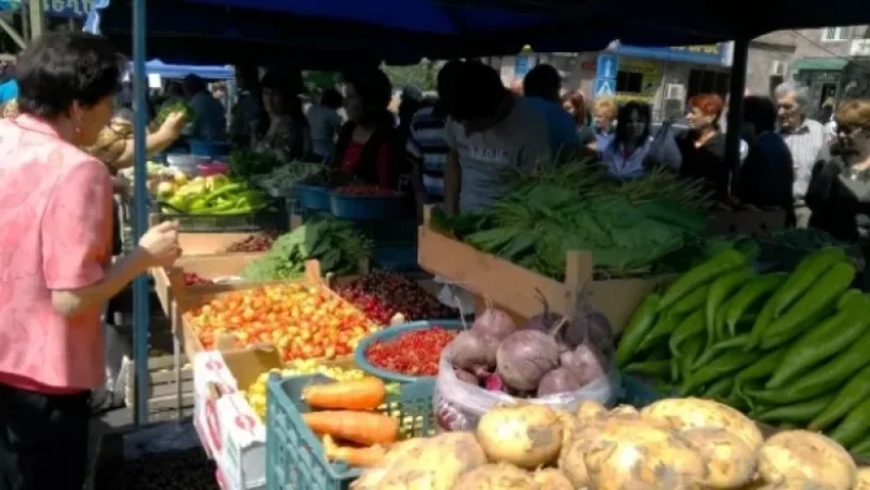 Գյուղմթերքի տոնավաճառ՝ Ավանի Խուդյակով փողոցում