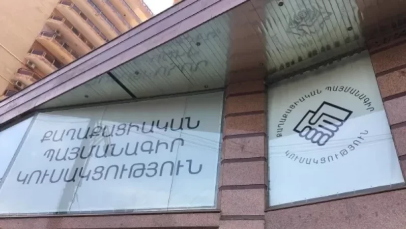 «Փաստ». Լքում են «նավը»՝ «շառից-փորձանքից հեռու». «Փաստ»