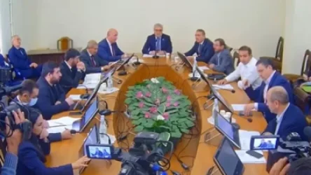 Արթուր Ղազինյանն 8-րդ անգամ է առաջադրվել ԱԺ Պաշտպանության հանձնաժողովի փոխնախագահի պաշտոնում