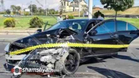 Խոշոր ավտովթար՝ Երևանում. Երևանյան լճի մոտ բախվել են Mercedes-ները, կան վիրավորներ