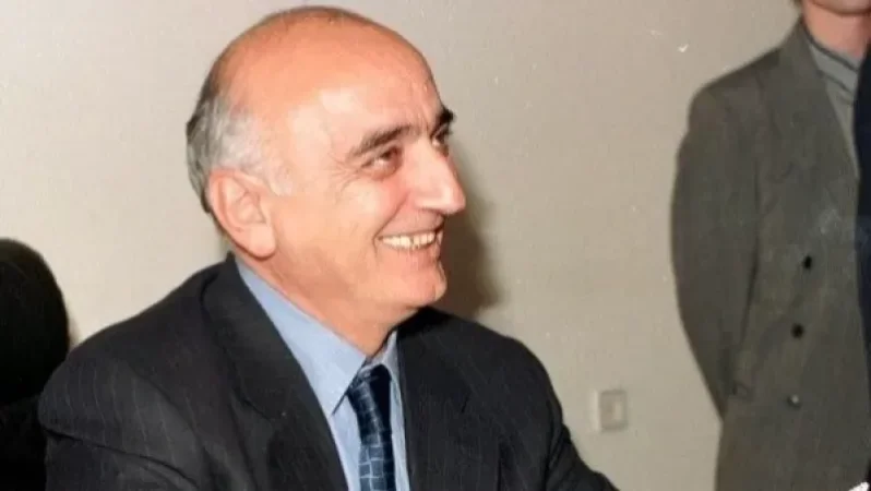 Արդյոք Վանո Սիրադեղյանի աճյունը կտեղափոխվի Հայաստան. «Հրապարակ»