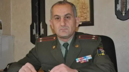 Դու վերջապես մարդ ե՞ս, տղամարդ ե՞ս, հայ ե՞ս, թե պարզապես... Սենոր Հարսաթյանը՝ Արմեն Գրիգորյանին