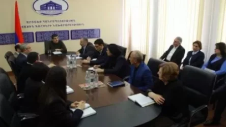 Արցախի նախագահը խորհրդակցություն է անցկացրել ԱԳՆ ղեկավար կազմի հետ