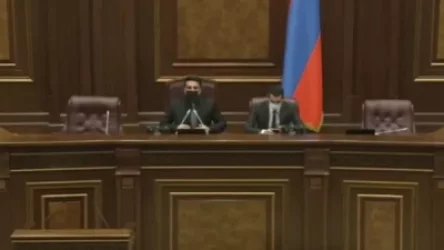 Video: A person forcibly resigns again... Alen Simonyan forgot to turn off his microphone