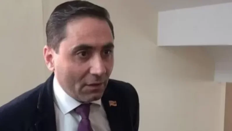 Անվերջ կարելի է նայել այս երեք բաներին. Արման Աբովյան