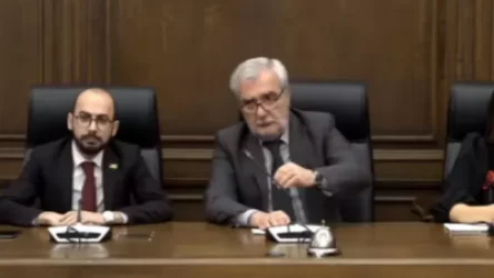 Ինչը մերն է, այնտեղ օտար ԶՈՒ-եր չեն կարող լինել. Քոչարյանը՝ Սև լճի տարածքից Ադրբեջանի դուրս գալու մասին