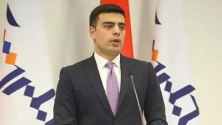 «Պետք է պատվաստումներն ավելացնելու մասին մտածեք, ոչ թե վարչական ապարատը ծանրաբեռնեք էշություններով». Սոս Հակոբյան