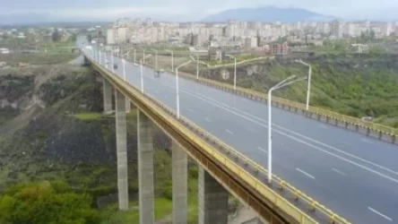 Կինը փորձել է նետվել կամրջից. պարեկները ինքնասպանության փորձը կանխել են