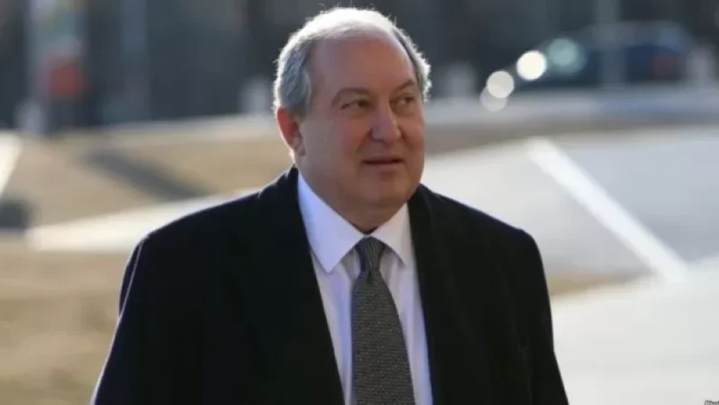 Արմեն Սարգսյանը 85 աշխատանքային օրից 54-ը Հայաստանում չի եղել, եղել է արտասահմանում. Աղվան Վարդանյան