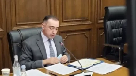 Զոհված և անհետ կորած զինծառայողների հարազատները հանդիպել են Արա Ֆիդանյանի հետ