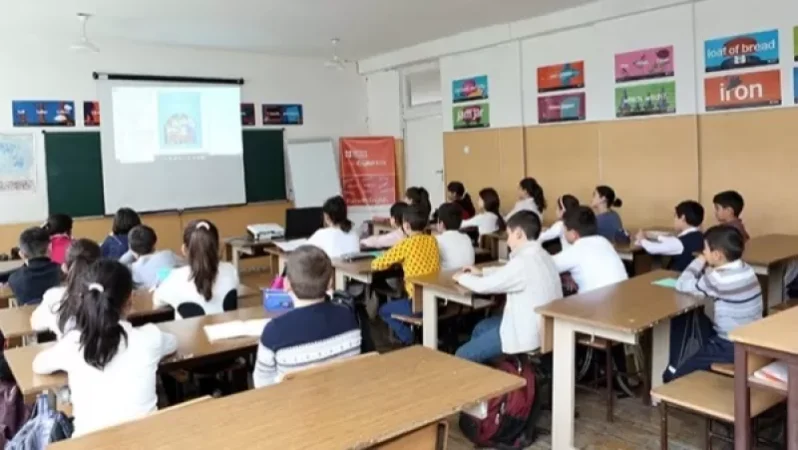 Դպրոցները կանցնեն առկա ուսուցման. նախարար