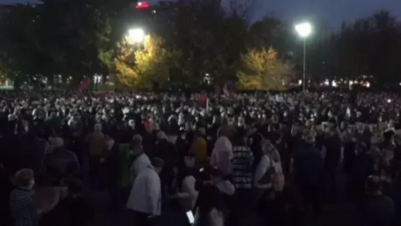 Ազատության հրապարակում 19:17-ի դրությամբ գտնվել է շուրջ 3700 հոգի. ԻՔՄ