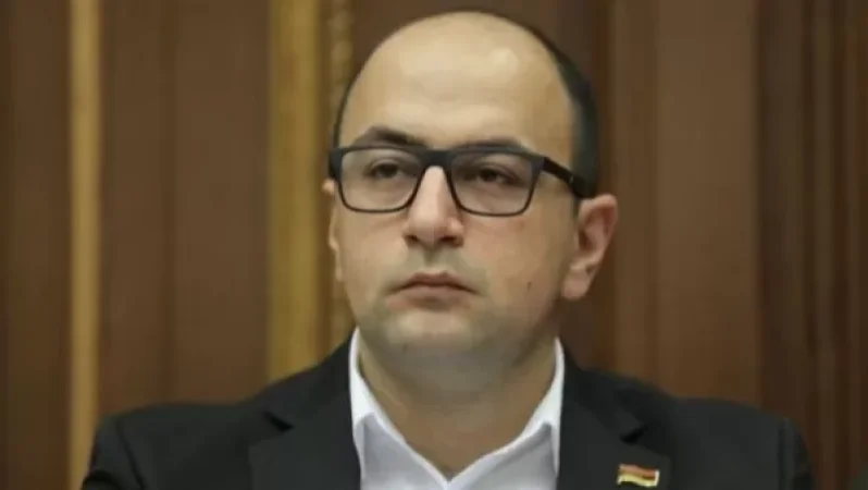 Փաշինյանի ագրեսիվ լինելու դուխը միայն ներքաղաքական դաշտում է հերիքում. Մամիջանյան