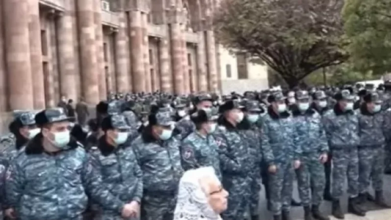 Ընդդիմադիր պատգամավորներին թույլ չեն տալիս մուտք գործել Կառավարություն. Ուժեղացված ծառայություն է հայտարարվել