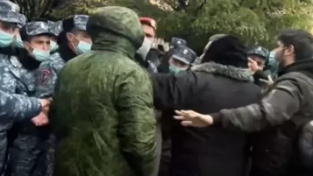 Քաշքշուկ՝ ակցիայի մասնակիցների և քաղաքացու միջև