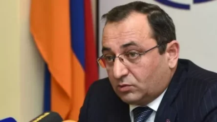 Մանդատները վայր դնելու հարցը մեր օրակարգից դուրս չի եկել. Արծվիկ Մինասյան