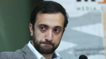 Սիսիանի հատվածում ինտենսիվ հրետանային մարտը շարունակվում է, միայն մեր բանակն է պահում. Դանիել Իոաննիսյան