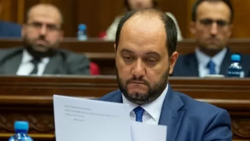 «Պոլի փայտ լինի, մերը լինի». Արայիկ Հարությունյանը՝ ՀՀ փոխվարչապե՞տ. «Ժողովուրդ»