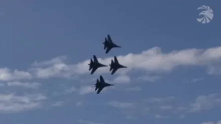 ՏԵՍԱՆՅՈՒԹ. Կադրեր՝ Երևանի երկնքում  ռուսական «Վիտյազներ» ավիախմբի թռիչքներից