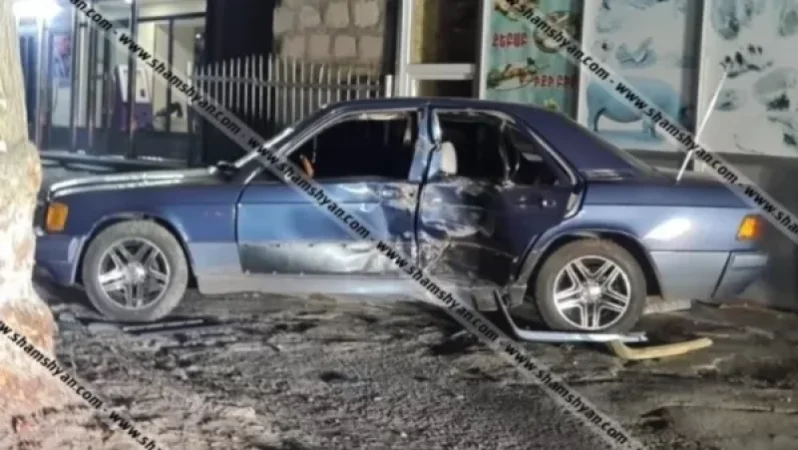 Մարտունիում մերկասառույցի պատճառով Mercedes-ը բախվել է ցուցանակին, ապա՝ ծառին. տուժածը բժիշկ է. Shamshyan. com