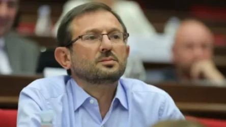 Հանրությունը տեղեկություն չստանալով հայացքն ուղղում է թշնամու տեղեկատվական աղբյուրներին. Գեղամ Մանուկյանը` ՊՆ-ի մասին