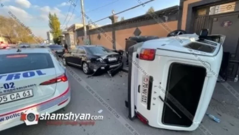 Քիչ առաջ  Միքայելյան վիրաբուժության ինստիտուտի դիմաց Niva-ն բախվել է կայանված Mercedes-ին և կողաշրջվել