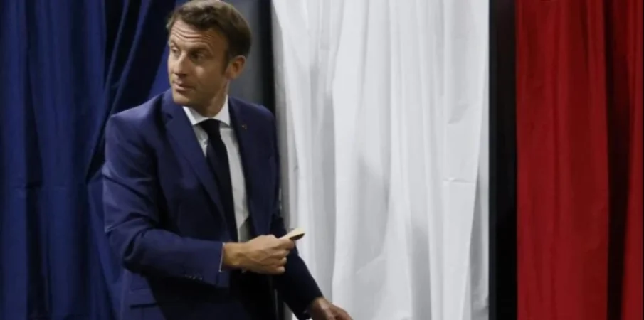 Ֆրանսիայում պահանջել են արտահերթ նախագահական ընտրություններ