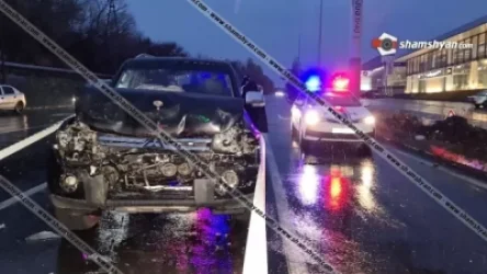 Երևանում բախվել են Toyota-ն ու Mitsubishi Pajero-ն. կան վիրավորներ