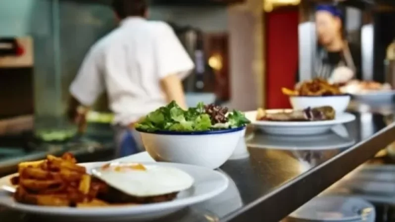 Նոր կարգ հունվարի 1-ից. Ինչ է սահմանվում հանրային սննդի կետերից օգտվելու դեպքում. Նախարարը մանրամասնում է