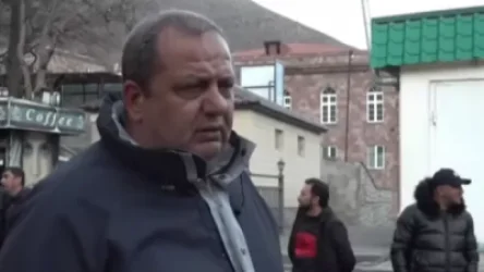 «Ինքը նստի, Նիկոլը ֆռֆռա՞». քաջարանցիները պահանջում են ազատել համայնքապետին