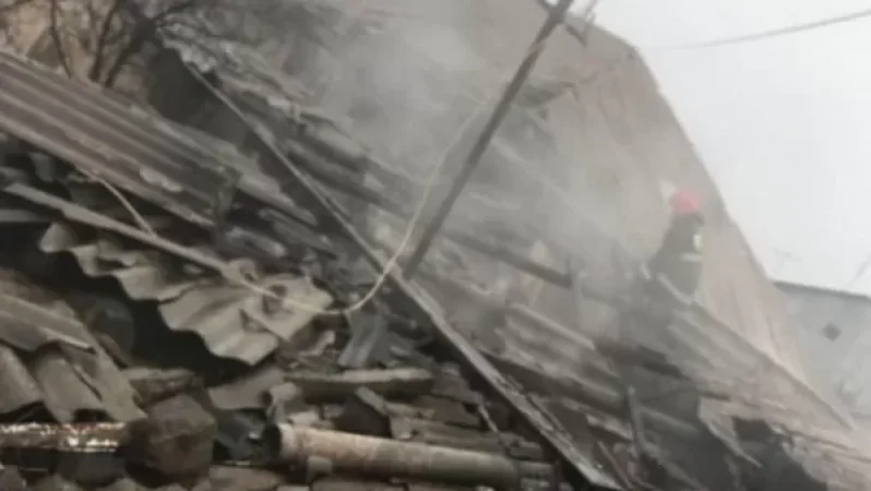 Էջմիածնի տներից մեկի ավտոտնակում հրդեհ է բռնկվել