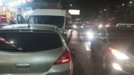 Ավտովթար Լենինգրադյան փողոցում․ 63 համարի երթուղայինի վարորդն և 4 ուղևոր հոսպիտալացվել են