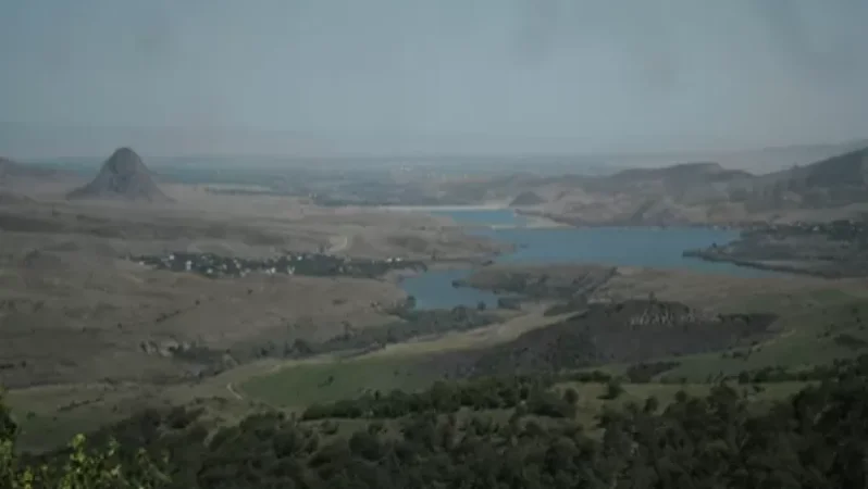 Մեր գետերը շարունակում են հոսել Ադրբեջան` ոռոգելով թշնամու դաշտերն ու այգիները. Ոսկան Սարգսյան