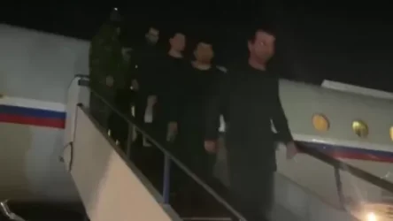 Հայաստան վերադարձած 10-ը գերիներին օդանավակայանից տեղափոխել են բժշկական կենտրոն. առաջին կադրերը. SputnikԱրմենիա