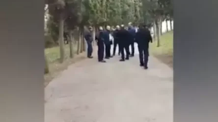 Կուտակումներ Հաղթանակ գյուղի տեղամասի մոտ. այնտեղ են մարզպետն ու ՔՊ թեկնածուն