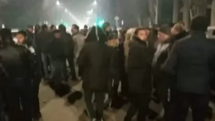 Գերիների հարազատները ողջ գիշեր շրջափակել էին շիրակի մարզպետարանը