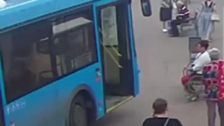 18+ ՏԵՍԱՆՅՈՒԹ. Ավտոբուսի վարորդը վրաերթի է ենթարկել 39-ամյա մի կնոջ. նա մահացել է. ՌԴ