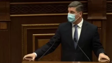 ՏԵՍԱՆՅՈՒԹ. Ոչ ոք պարտավոր չէ պարզել դիպլոմի իսկությունը. նախարարը՝ մարզպետի կեղծ դիպլոմի մասին