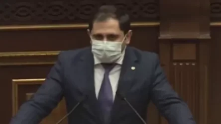 Video: Did Nikol Pashinyan Hint to the Defense Minister What Answer to Give?