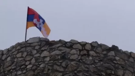 Արցախի մարտական դիրքերից դրոշները հանվել են. ո՞րն է պատճառը