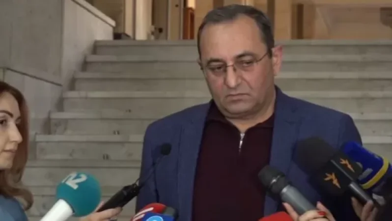 VIDEO. "Is it normal to fall into the arms and feet of a state that wants to destroy you?" Arzvik Minasyan got upset