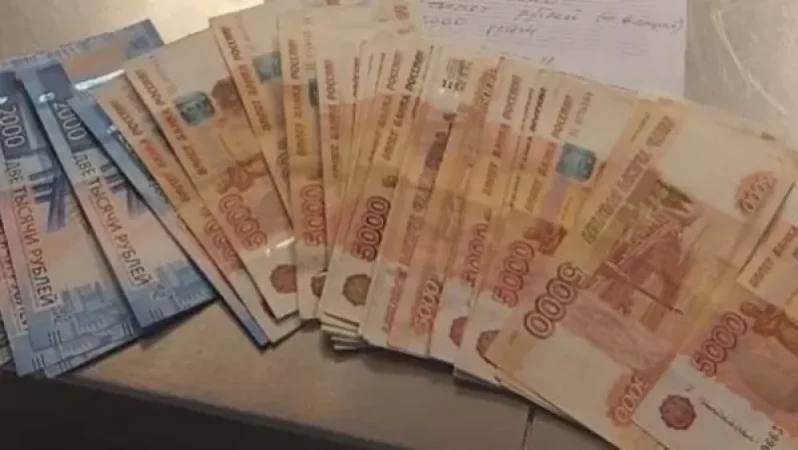 «Զվարթնոց» օդանավակայանում հայտնաբերվել է խոշոր գումարով լի պայուսակ