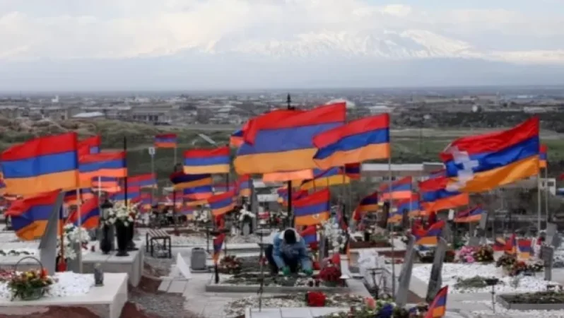 Ավճար ավտոբուսներ դեպի Եռաբլուր. Արցախի պետական նախարարի հայտարարությունը