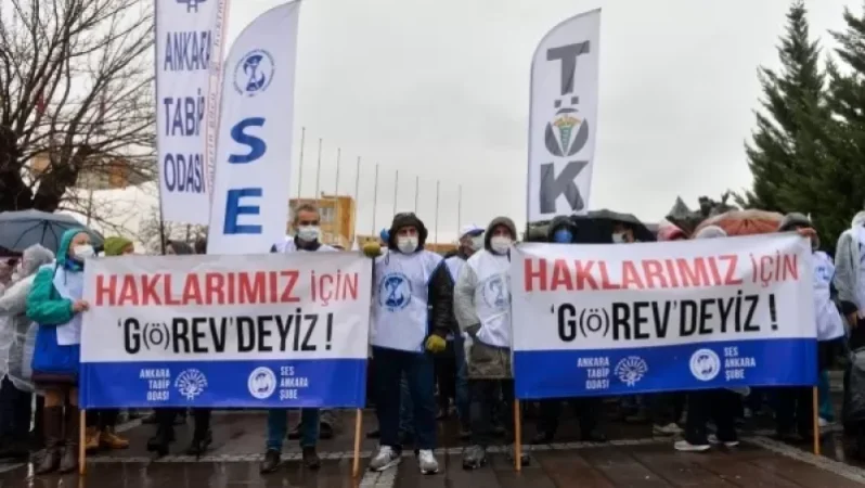 Թուրքիայում լայնածավալ ակցիաներ են․ հազարավոր բժիշկներ ու բուժաշխատողներ գործադուլ են անում