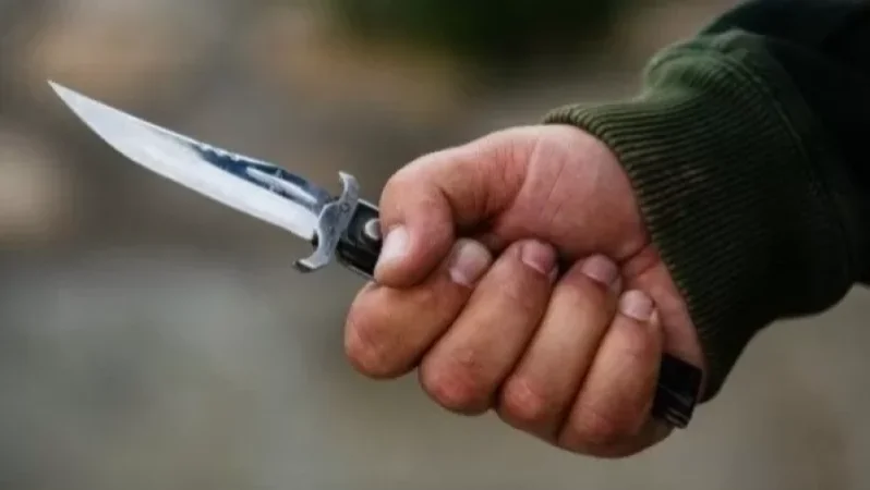 Օդանավակայանի փողոցում  վիճել են. 18-ամյա երիտասարդը դանակահարել է 37 ամյա տղամարդուն