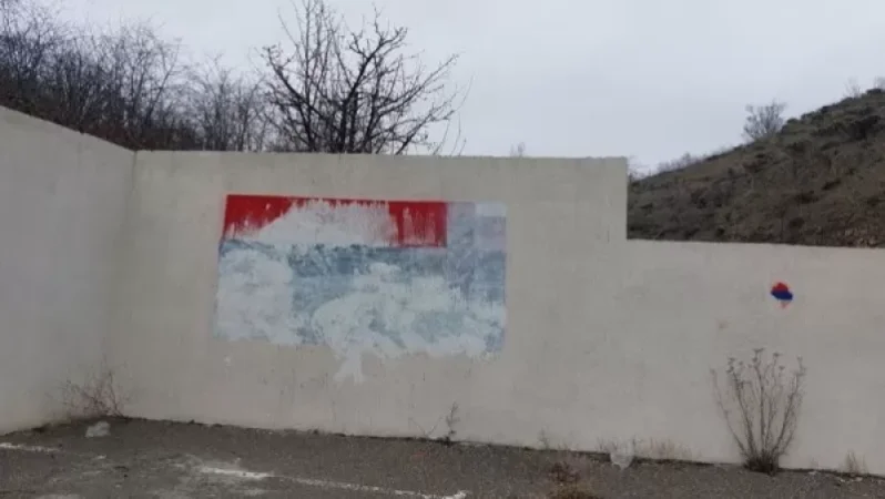 Ադրբեջանցիները դիվերսիոն ներթափանցում են իրականացրել, պատից մաքրել նկարված դրոշը և հեռացել. Աբրահամյան