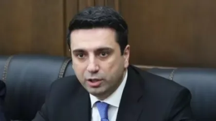 Ալեն Սիմոնյանը` ԱԺ միջանցքից աթոռները հավաքելու մասին