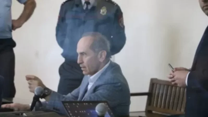 «Ես ուղղակի զարմանում եմ այս ամեն ինչի վրա». Ռոբերտ Քոչարյան